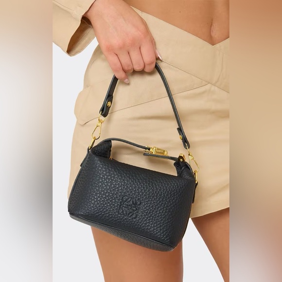 Handbags - Crossbody bag in black